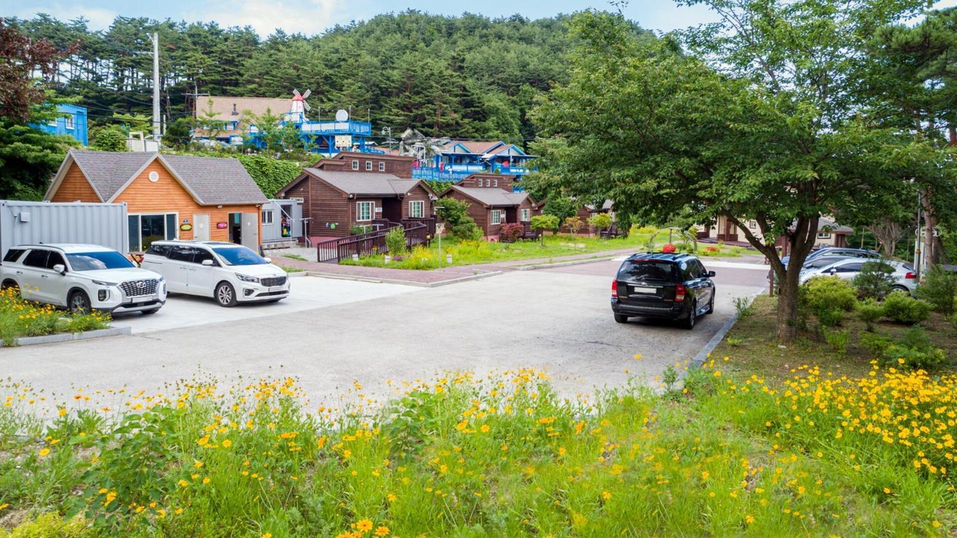 Gangneung Yasaenghwa Maeul Hotel Exterior foto